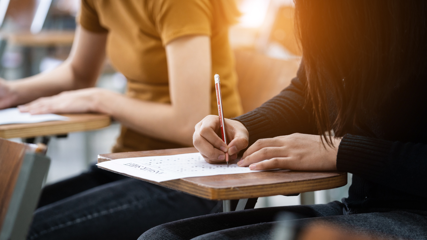 The Strategy That Improves Your Exam Marks – Without Studying More